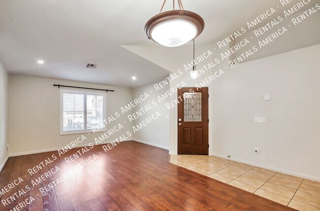 Foto del edificio - 219 W Calle Patio Lindo