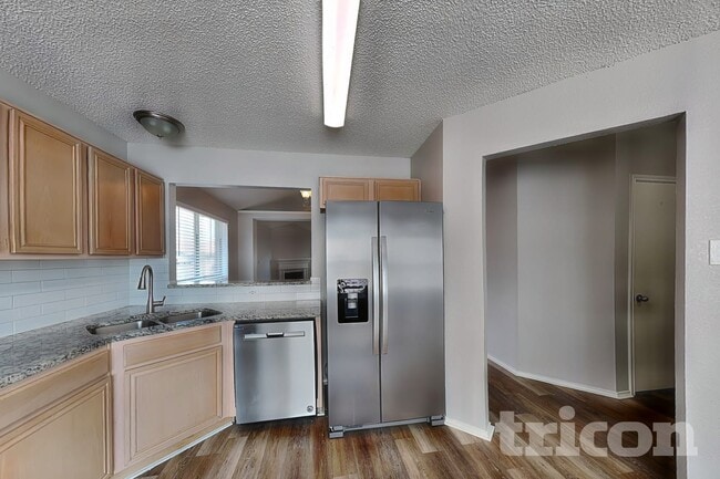 Building Photo - 2516 Concina Way