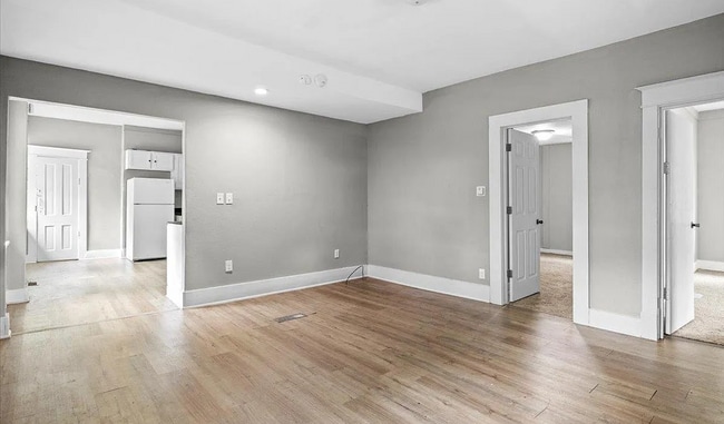 Building Photo - Modern 3 Bed 1 Bath - Section 8 Friendly