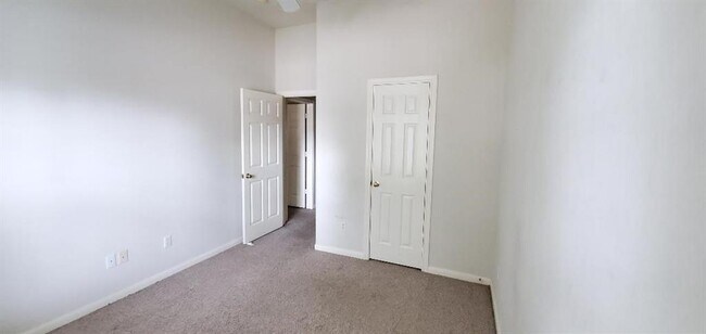 Building Photo - 11118 Creekline Glen Ct