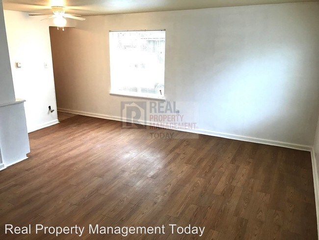 Building Photo - 514 128th St S