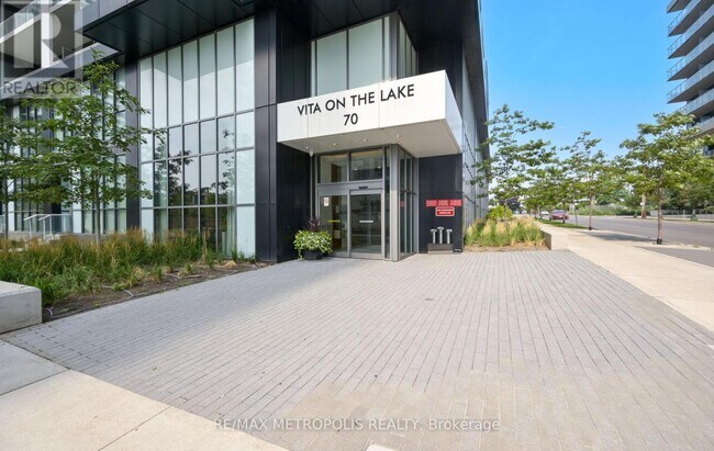 Building Photo - 70-2870 Annie Craig Dr