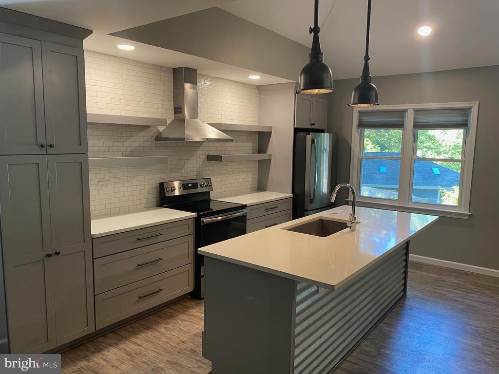 Foto principal - 723 McCormick Rd