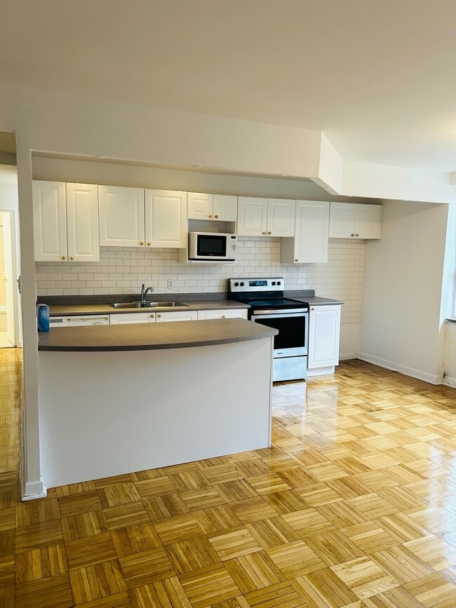 Kitchen - Rosedale Ravine Apartments