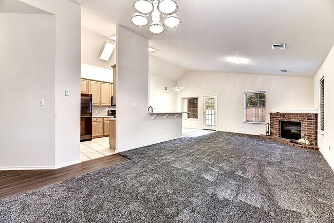 Building Photo - 10516 Beard Ave