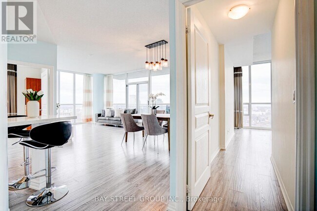 Photo du bâtiment - 223 Webb Dr