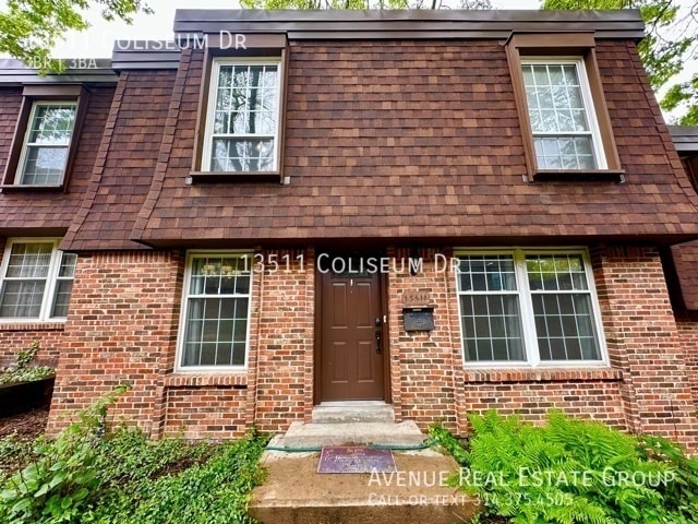 Primary Photo - 13511 Coliseum Dr