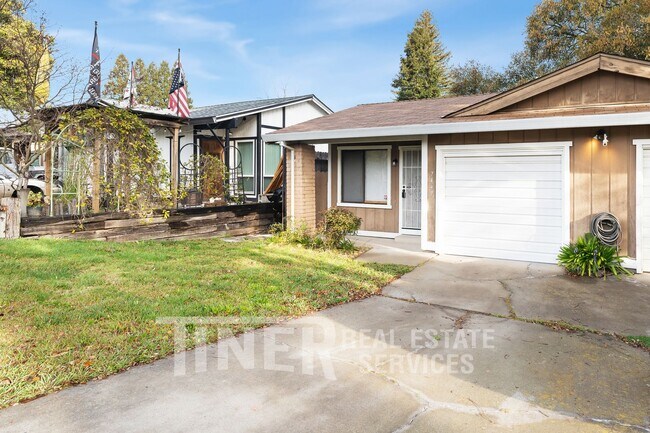 Building Photo - 7449 Willowcreek Dr