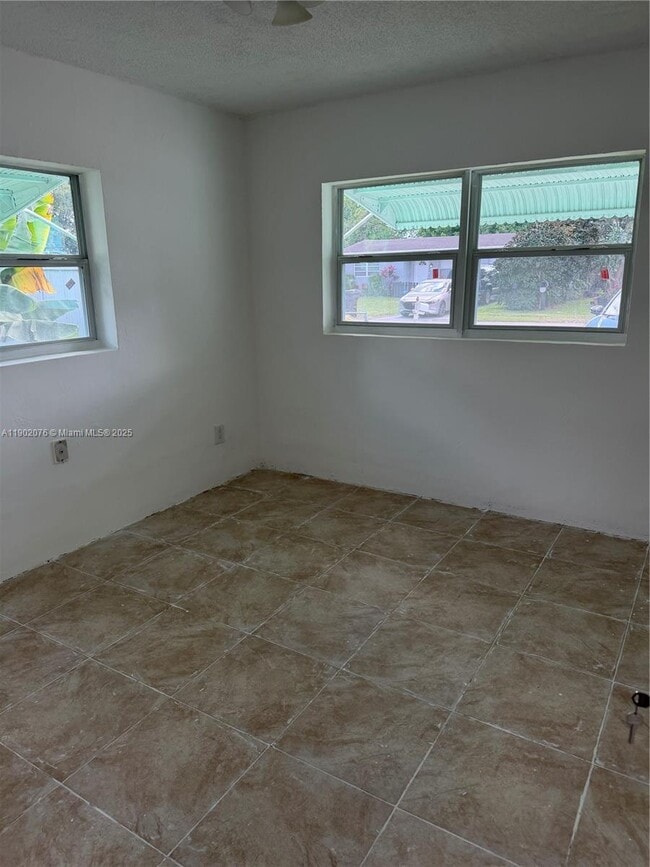 Foto del edificio - 6239 Grant Ct