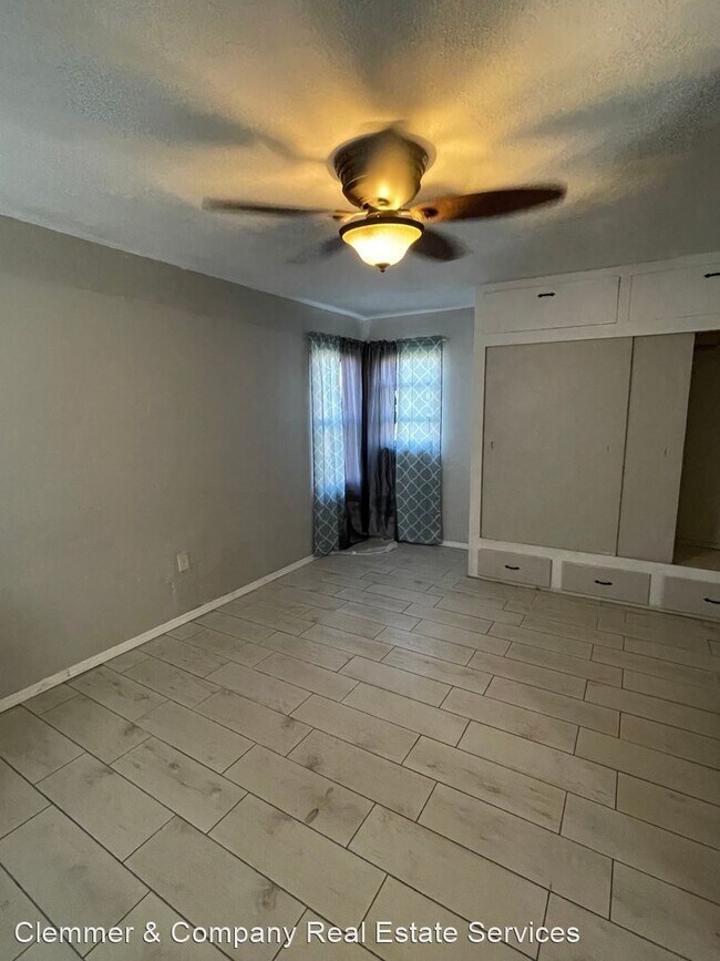 Foto del edificio - 3 br, 1 bath House - 500 Oildale Drive