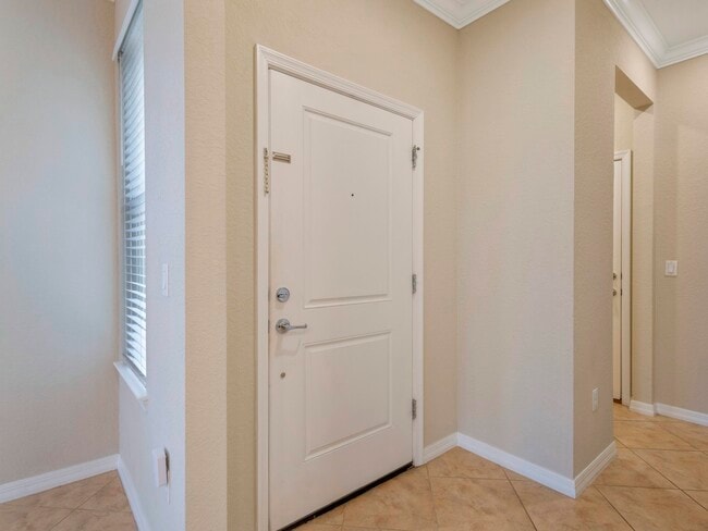 Foto del edificio - 2366 Byron St