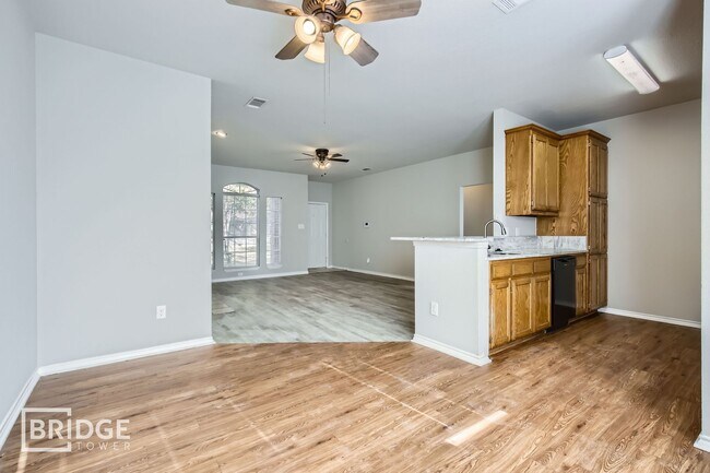 Foto del edificio - 7632 Craig St