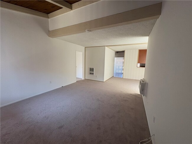 Building Photo - 1030 W MacArthur Blvd