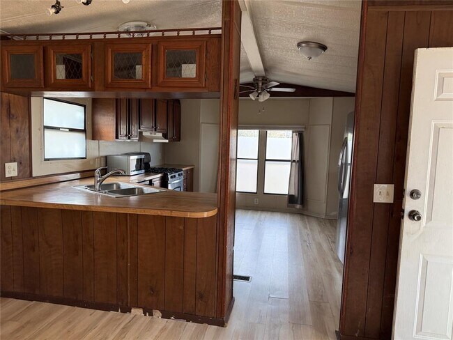 Foto del edificio - 374 Plum St