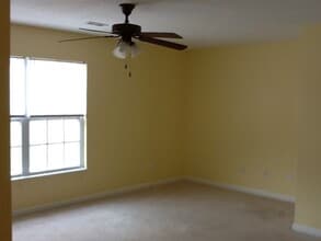 Building Photo - 1667 Maple View Way