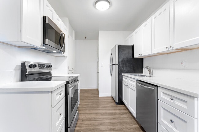 Building Photo - Sheri-Hill Apartments