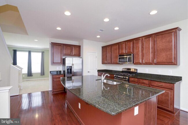 Foto del edificio - 25585 Feltre Terrace