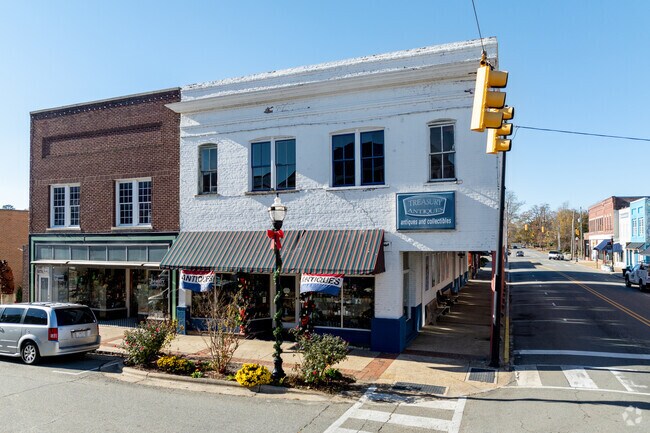 Downtown Selma, North Carolina, is known for its many antique stores.