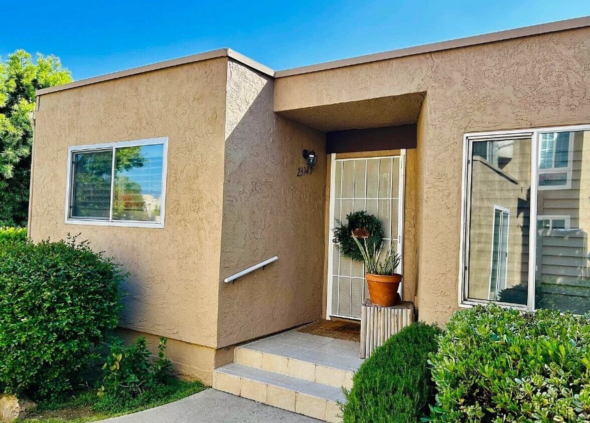 23940 Green Haven Ln, Ramona, CA 92065 Condo for Rent in Ramona, CA