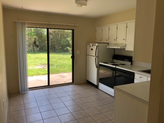 Kitchen - 513 Wildwood St