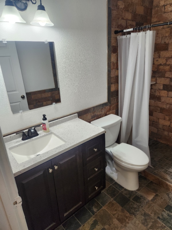 Foto del edificio - 1846 Stallion Ln