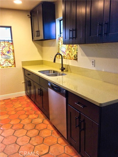 Foto del edificio - 32221 Alipaz St