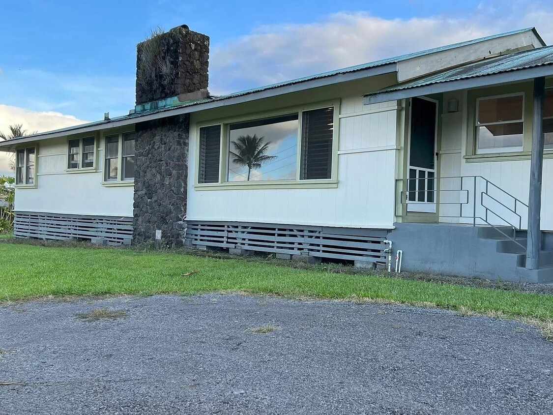 Primary Photo - two large bonus rooms