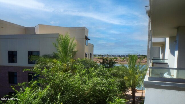 Foto del edificio - 945 E Playa Del Norte Dr