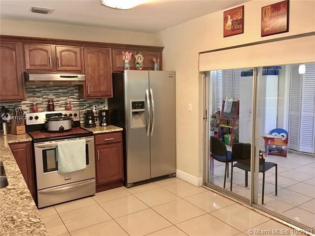 Building Photo - 7121 SW 92nd St