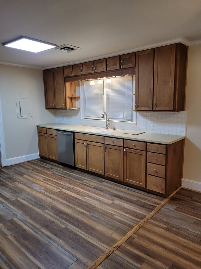 Building Photo - 3135 Brooks Farm Rd