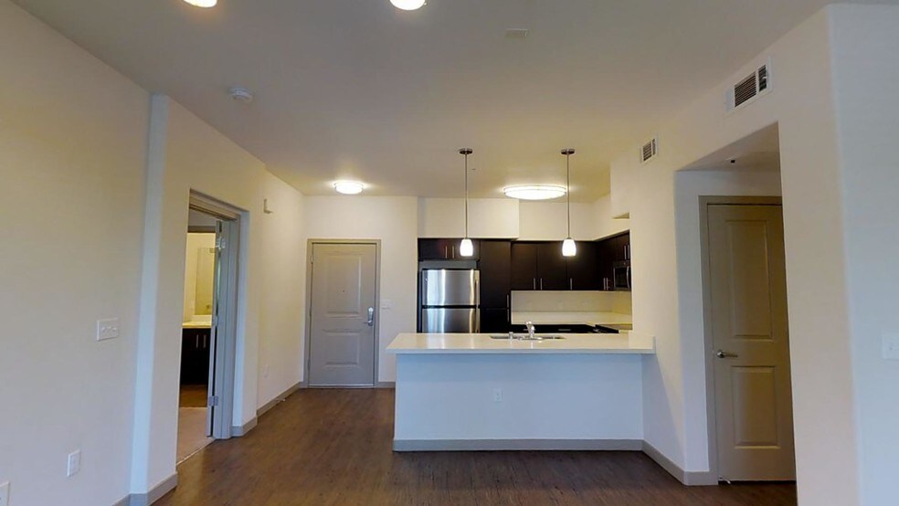 La Moraga Apartments