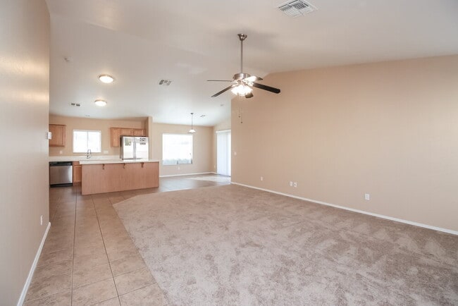 Foto del edificio - 39670 N Kristy Ln