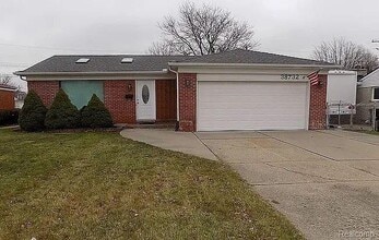 Building Photo - 38732 Monterey Dr