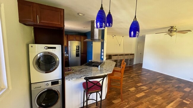 Foto del edificio - 3338 Valley Dr