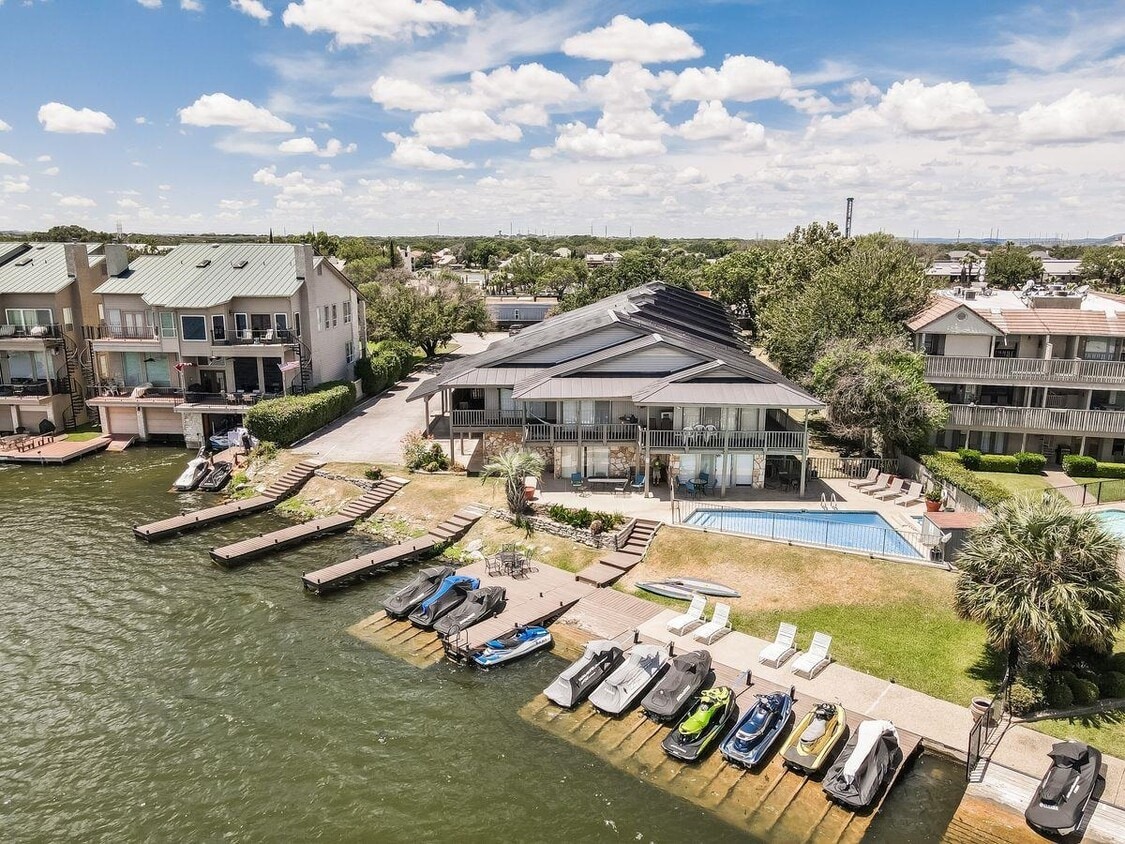 104 Cove E Unit 207, Horseshoe Bay, TX 78657 Condo for Rent in Horseshoe Bay, TX