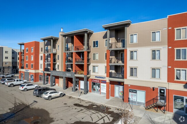 Building Photo - Creekside Village