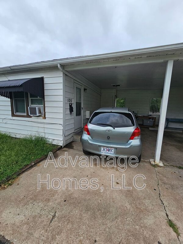 Primary Photo - 1015 N Scott Ave