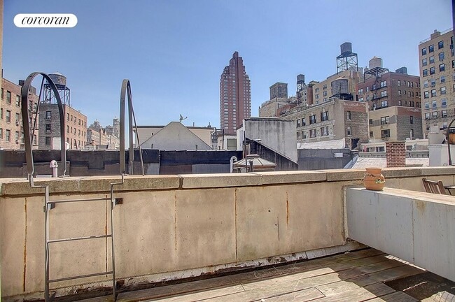 Building Photo - 423 Amsterdam Ave