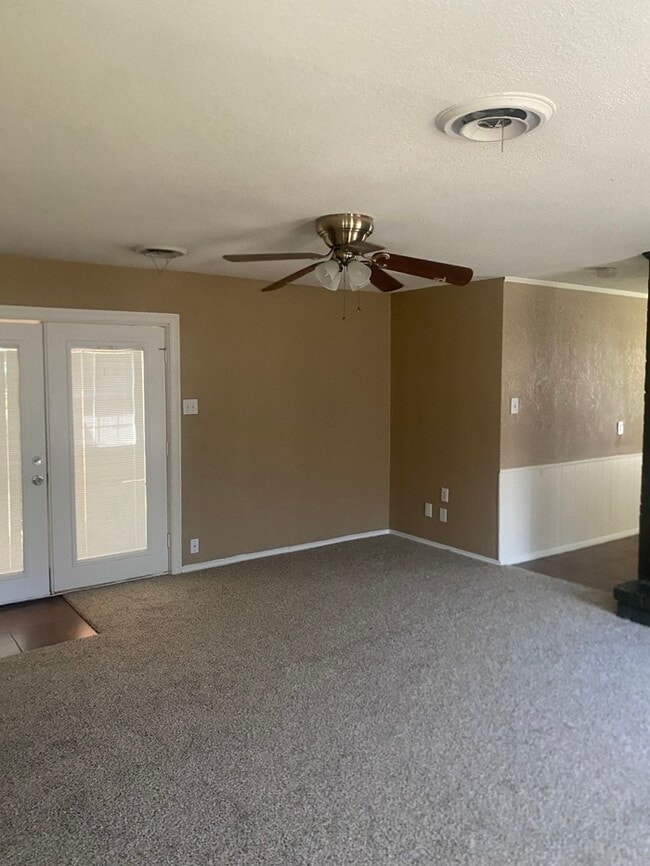 Building Photo - 1507 S Main St