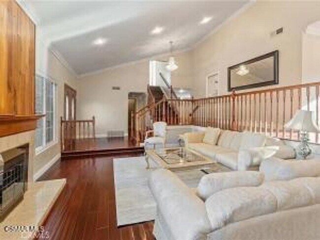 Foto del edificio - Beautiful 5-Bedroom Home in Westlake Village