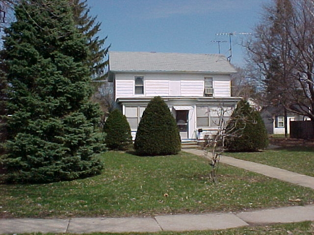Foto principal - 405 E Main St