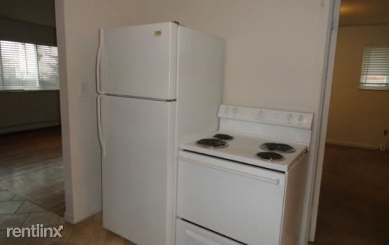 Foto del edificio - 1 br, 1 bath  - 38560 Meadowdale St Apt 1