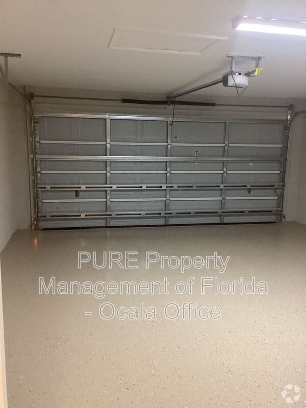 Building Photo - 3895 SW 133rd Loop