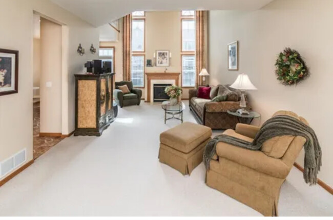 Living area - 15250 Florist Cir