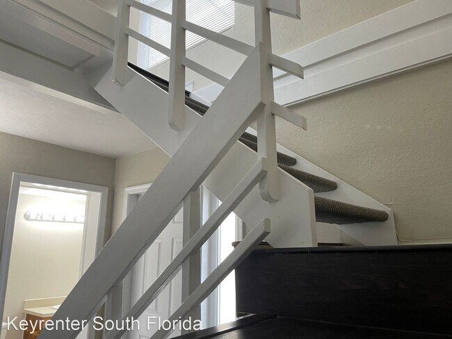 Building Photo - 2 br, 1.5 bath House - 511 SW 1st Ct