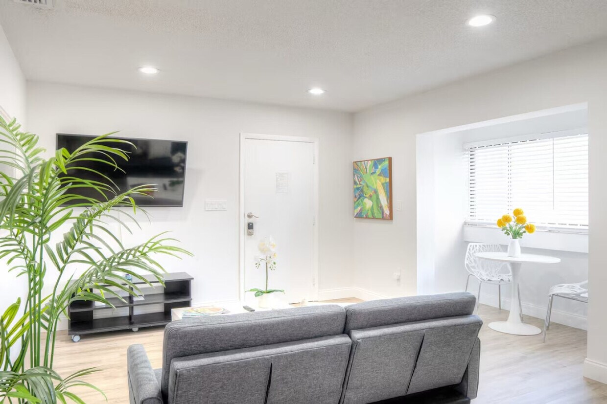 Foto principal - 705 SW 5th Ave