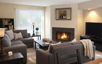 Building Photo - 222 Tuscany Pl