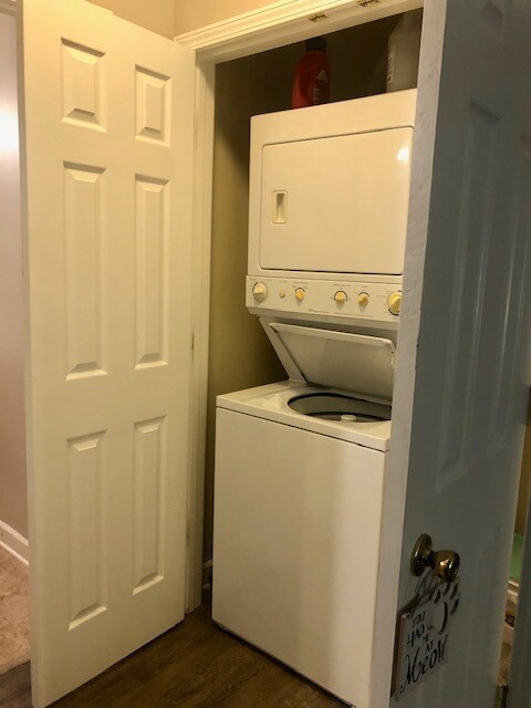 Stacking Washer/Dryer - 2937 Wild Duck Ct