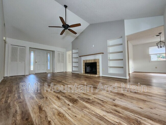 Building Photo - 21 Cedarcliff Cir