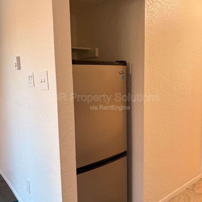 Building Photo - 1100 Coal Ave SW